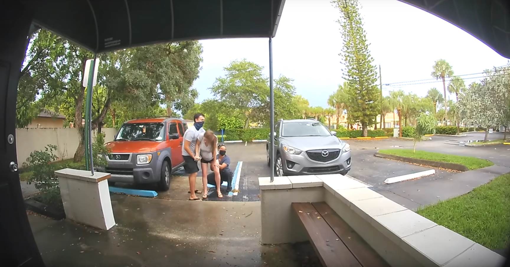  Florida-porodjaj-na-parkingu-video 