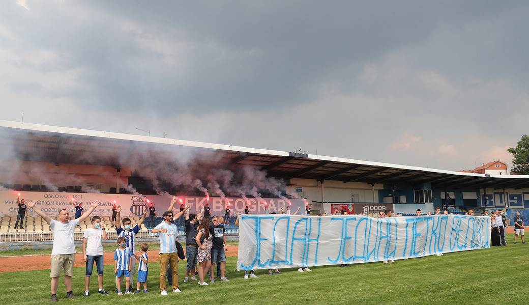  Ilija-Petkovic-navijaci-OFK-Beograda-bakljada 