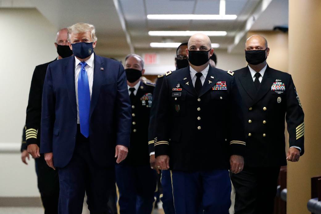  Tramp protiv obaveznog nošenja maski: Ljudi treba da imaju određenu slobodu 