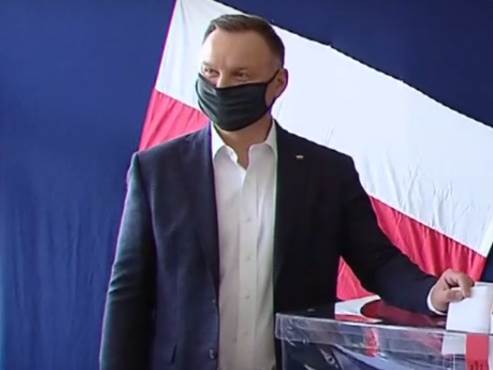  Duda u prvoj zvaničnoj posjeti Crnoj Gori 