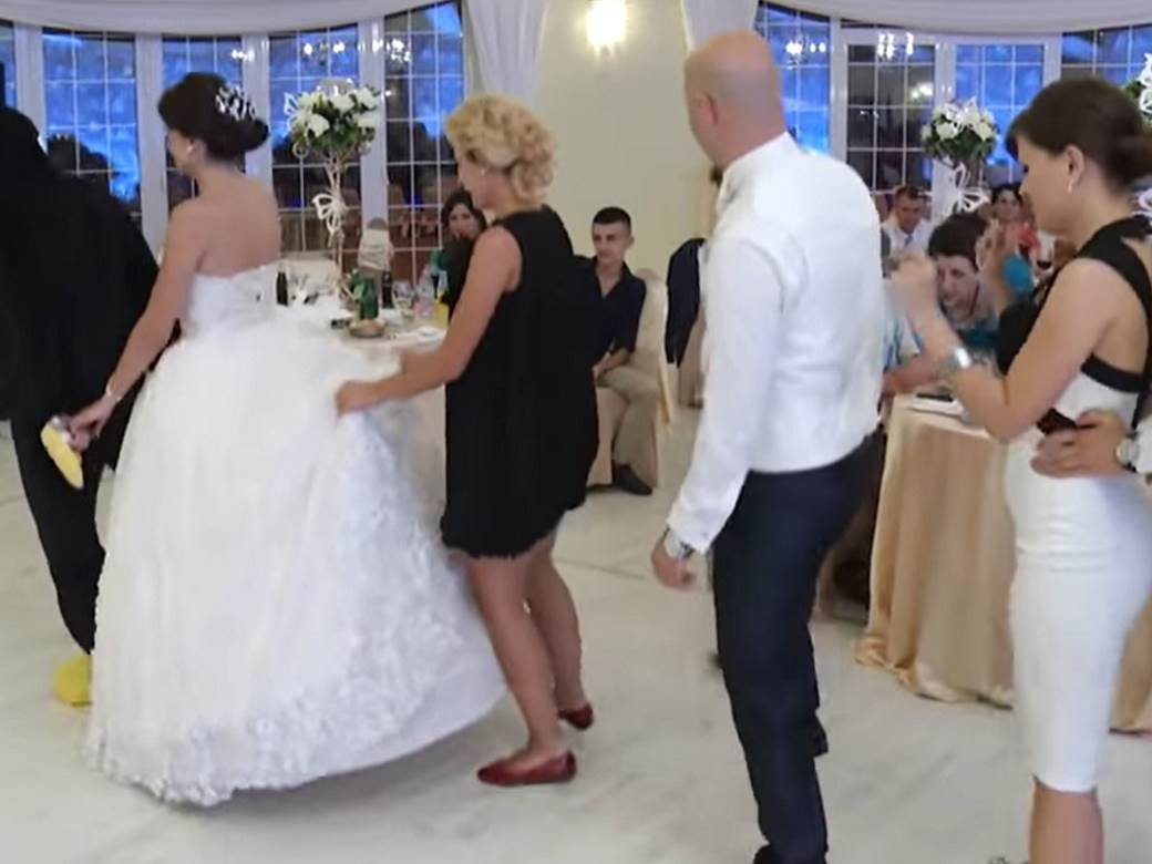  Poruka Hrvatima: Na svadbama ni "vozić", ni "kaubojski ples", zarazićete se 