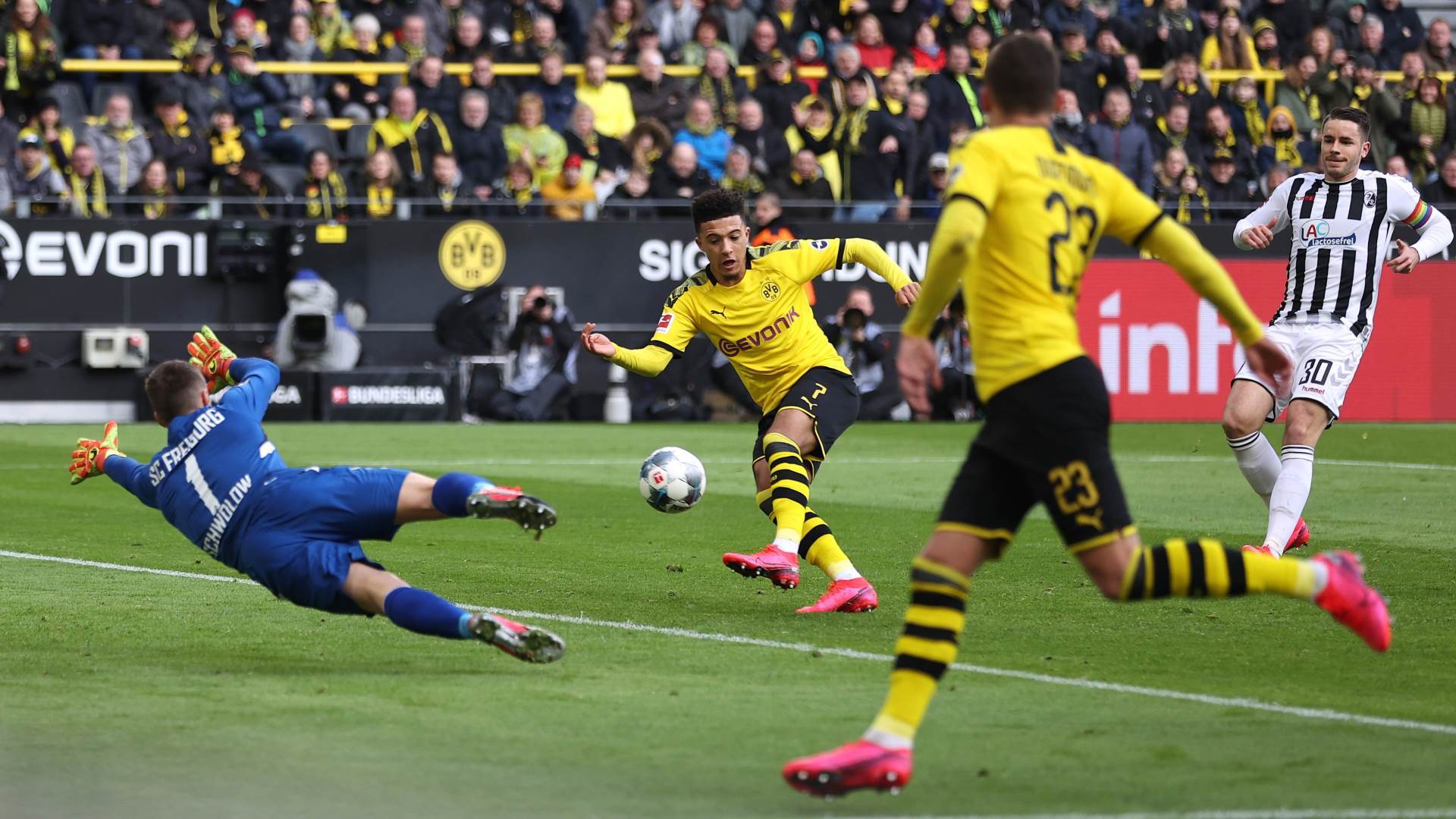  Mancester-junajted-Markus-Rasford-Mejson-Grinvud-i-Dzejdon-Sanco-u-napadu-u-sezoni-2020/21 