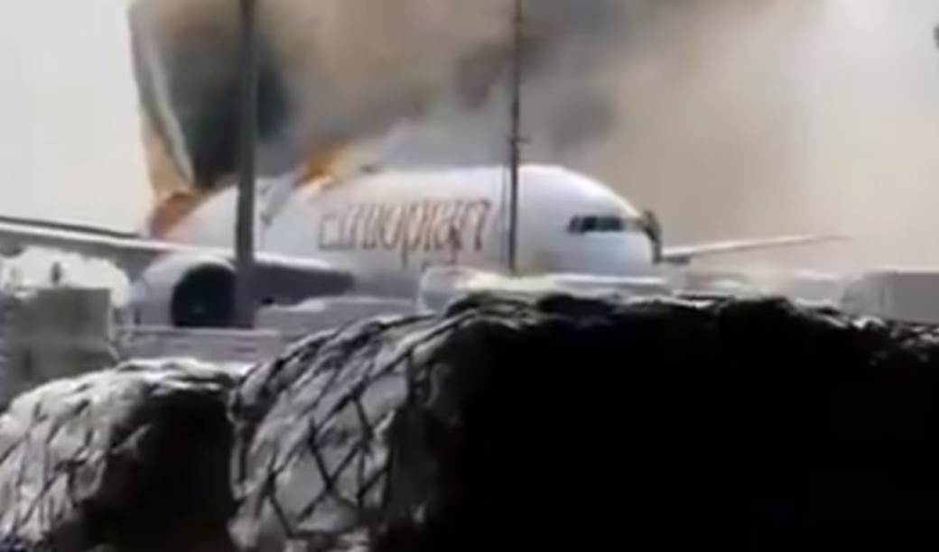  HOROR NA PISTI: Avion se pretvorio u u BUKTINJU (VIDEO) 
