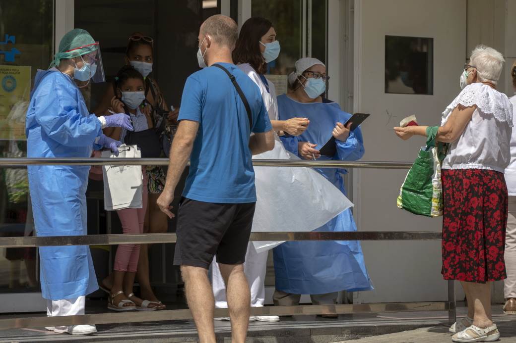  U Srbiji dve osobe preminule, više od 100 zaraženih! 