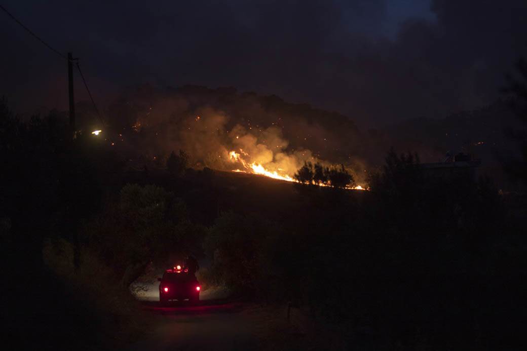  Vatra na Veljem brdu prijeti kućama 