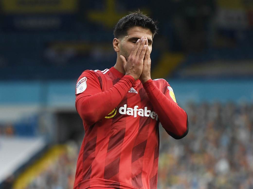  Fulam STREPI zbog Mitra: Samo da istrči na Vembli! 