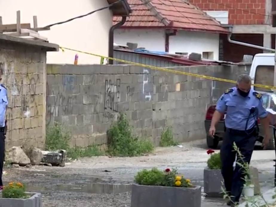  GRUPA ALBANACA BRUTALNO NAPALA SRPSKE MLADIĆE: Haos kod Obilića, policija pokrenula istragu! 