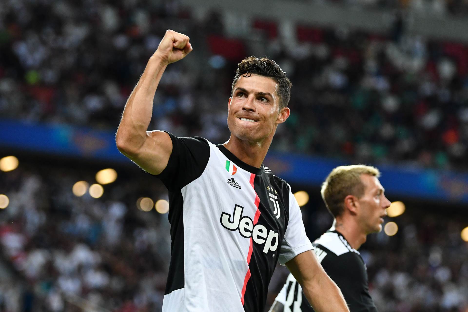  Ronaldo je MAŠINA ZA GOLOVE, a sada je izjednačio golgeterski rekord jednog GOLMANA!? 