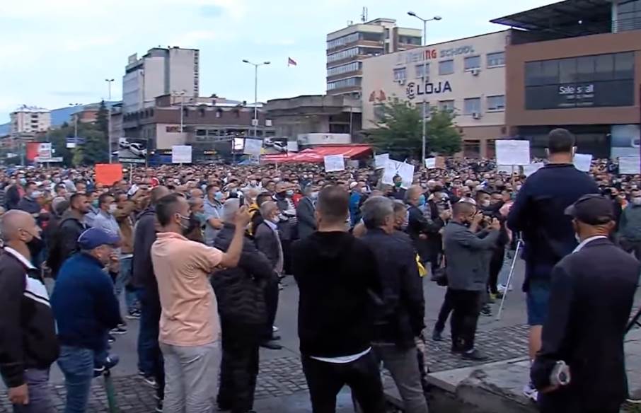  NEĆE SKUPLJU STRUJU: Makedonci na ulicama, bune se protiv poskupljenja 