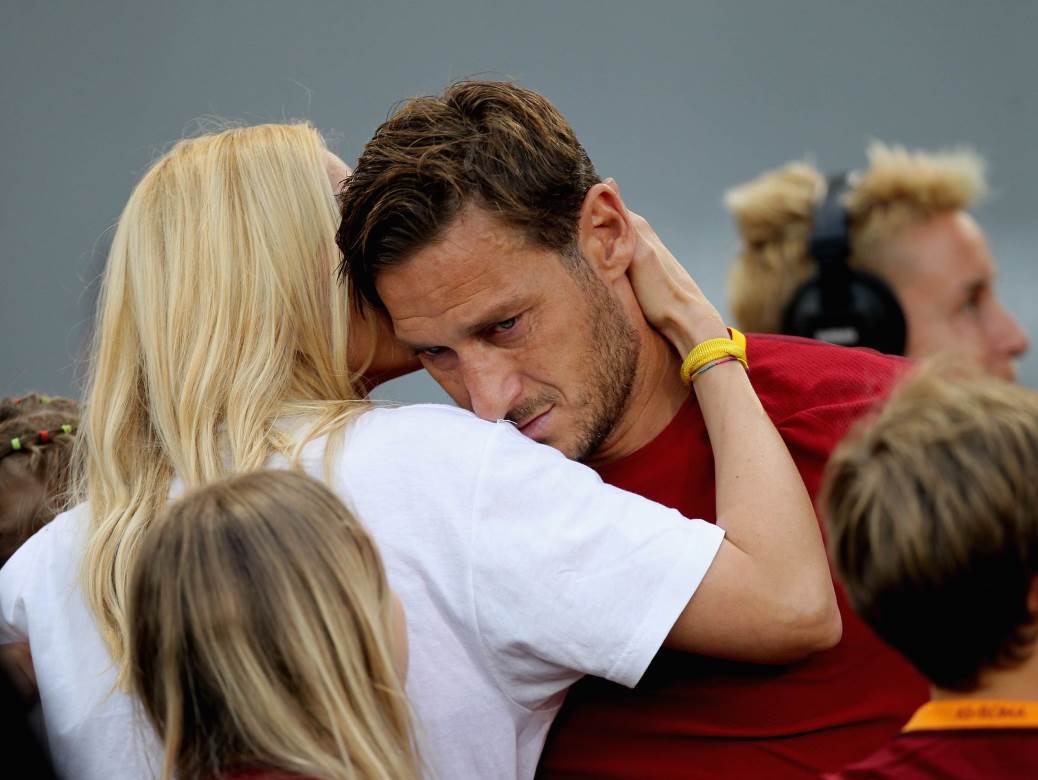  Toti je PLAKAO i stavljao mu traku, a sada mu je menadžer! 