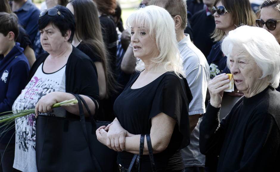  Vera-Matovic-krvavo-zaradjen-novac-estrada-nastupi 