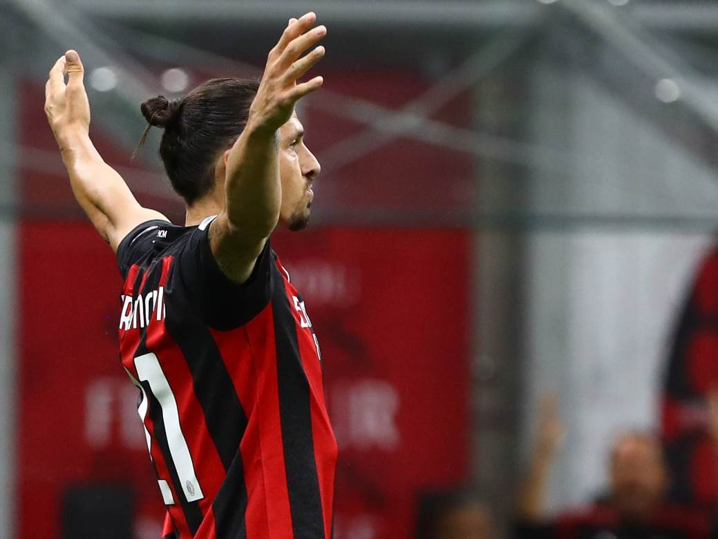  Zlatan Ibrahimović pokazao STRAŠNO telo u 39: Sada je red na Milan da plati! 