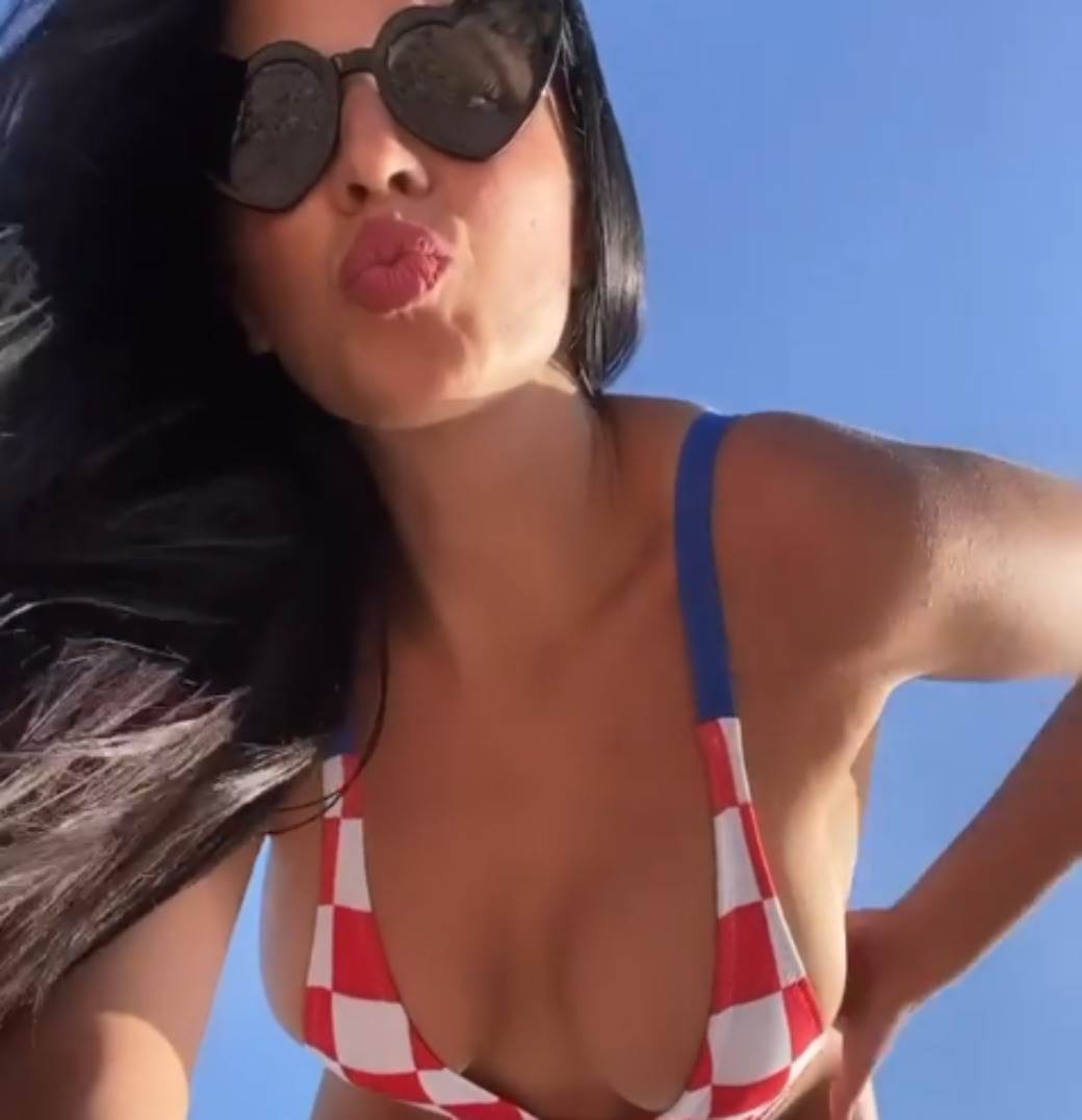  BLAGO SNIMATELJU! Najseksipilnija hrvatska navijačica i snimak njene guze koji ćete pogledati više puta! (VIDEO) 