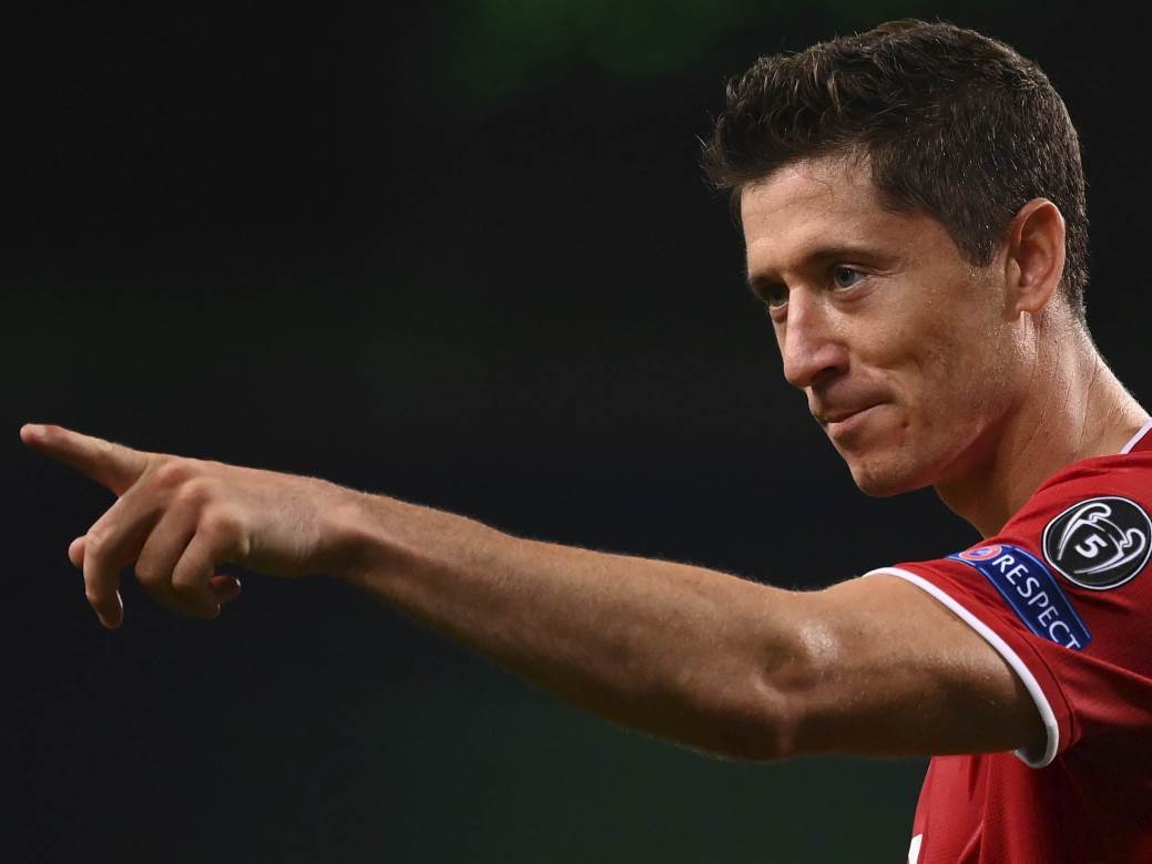  MENADŽER UCENJIVAO LEVANDOVSKOVG: Tražio mu 20 miliona evra, policija ga privela! 