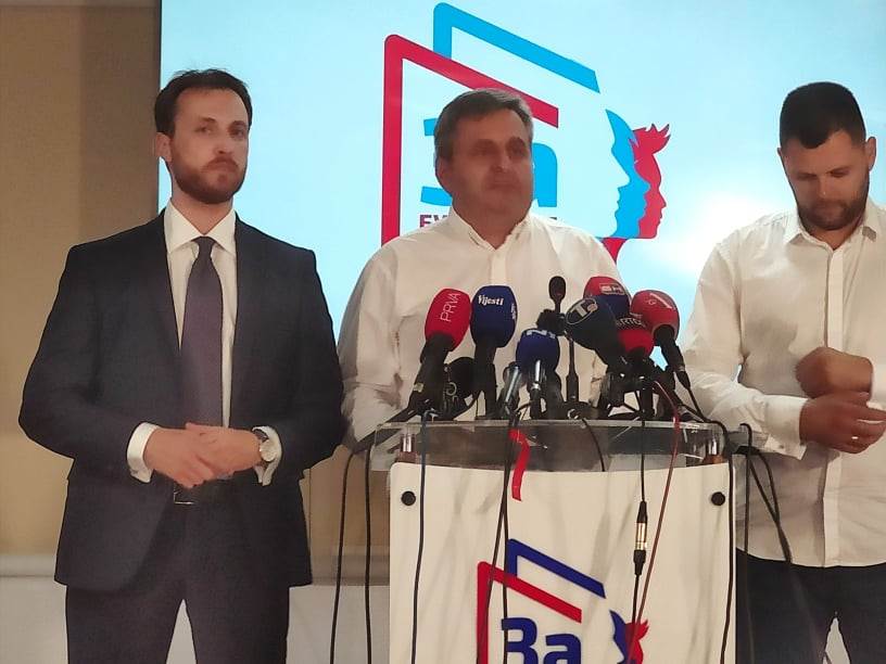  Radunović najavio koalicije: Nećemo moći SAMI da formiramo vladu 