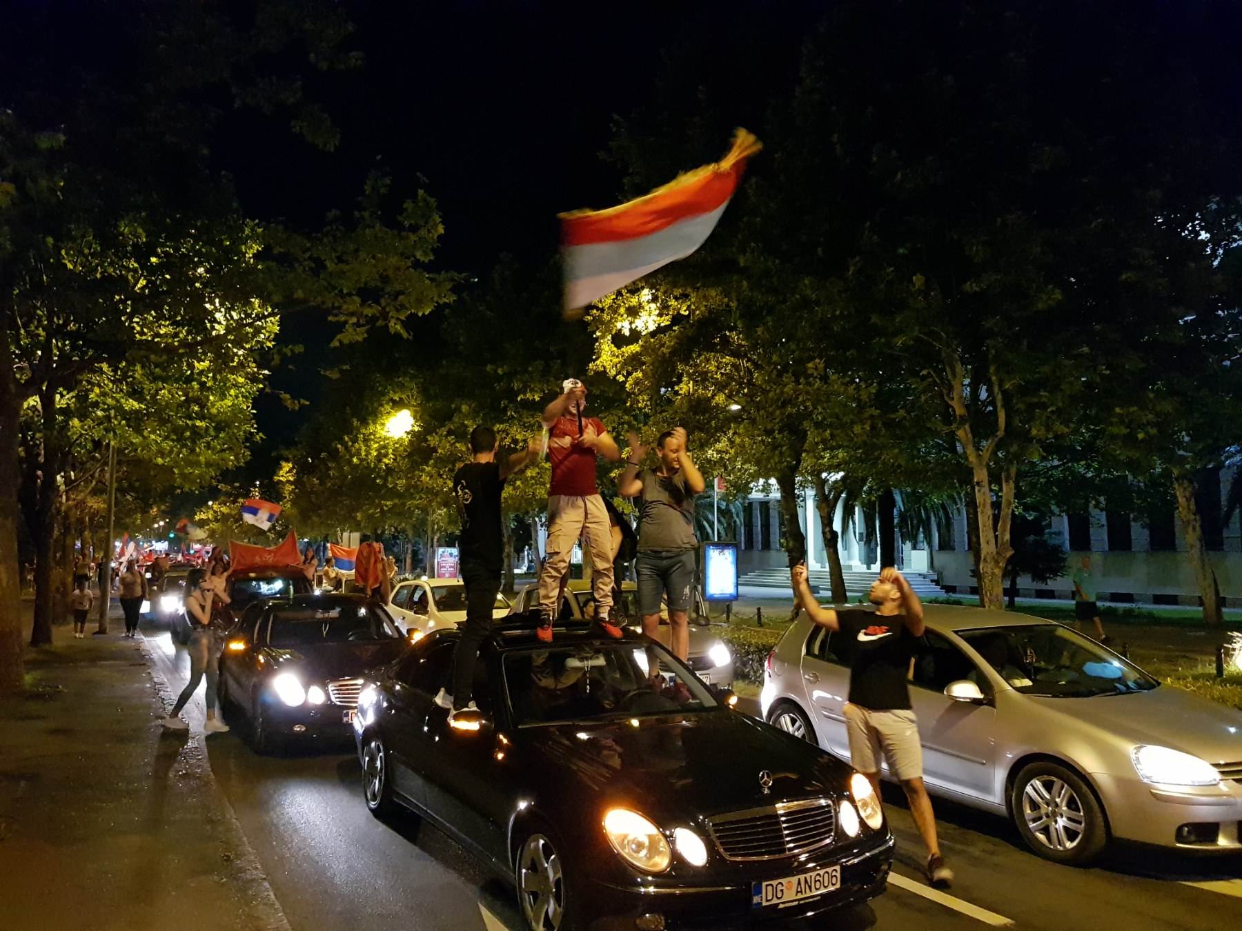  Slavlje i na ulicama Podgorice (VIDEO) 