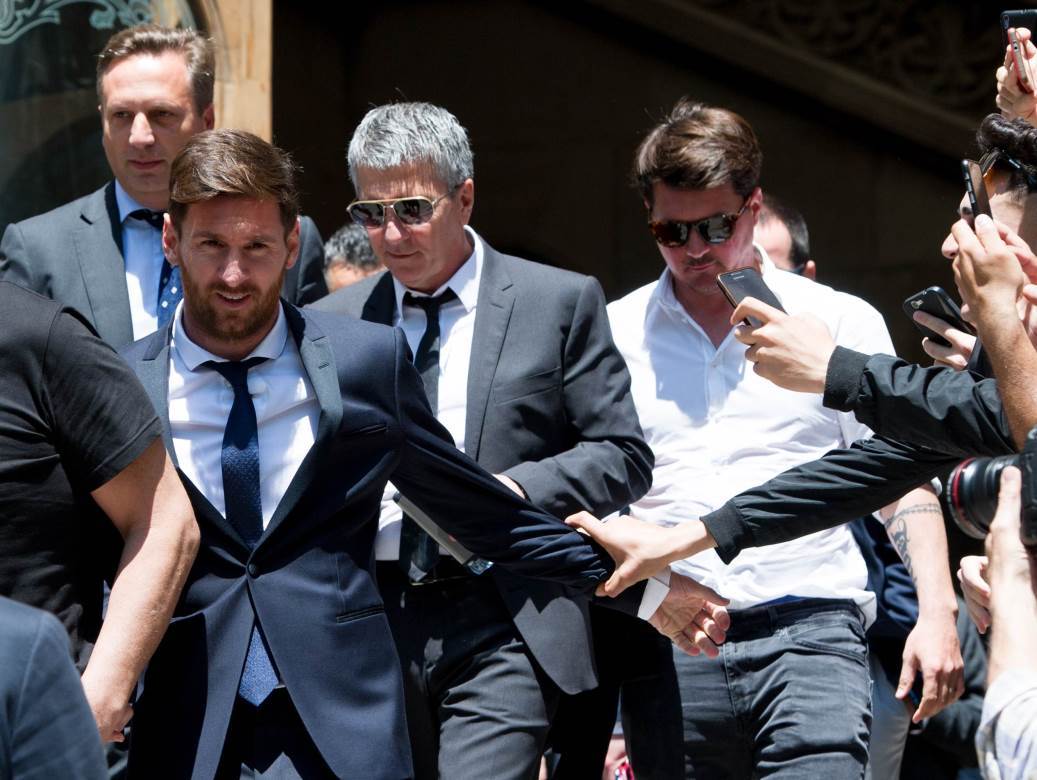  OGLASIO SE I MESIJEV OTAC: Euforija među navijačima Barselone! 