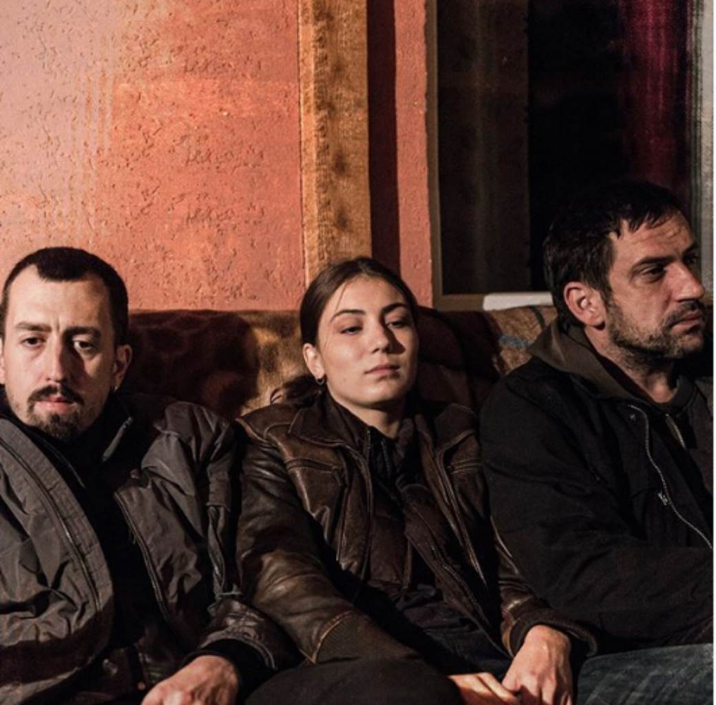  POČELA JE SERIJA "MOČVARA": Pogledali smo prvu epizodu i prikovala nas je za ekran! 