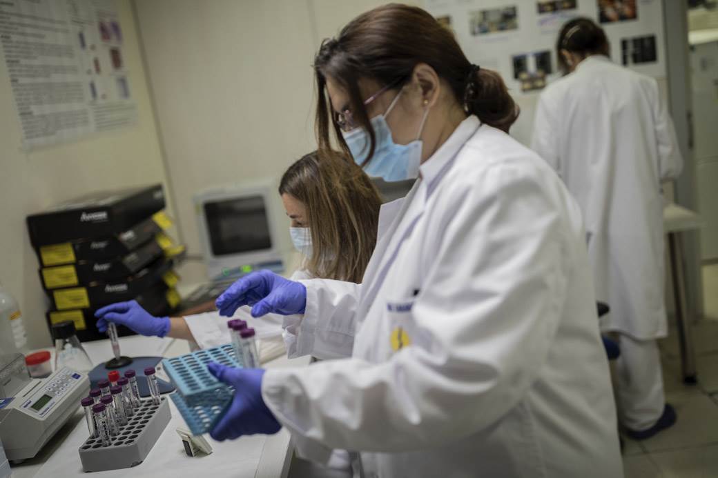 KORONA NE JENJAVA: Oboljele još 563 osobe, PREMINULO ŠEST   KORONA NE JENJAVA: Oboljele još 563 osobe, PREMINULO ŠEST