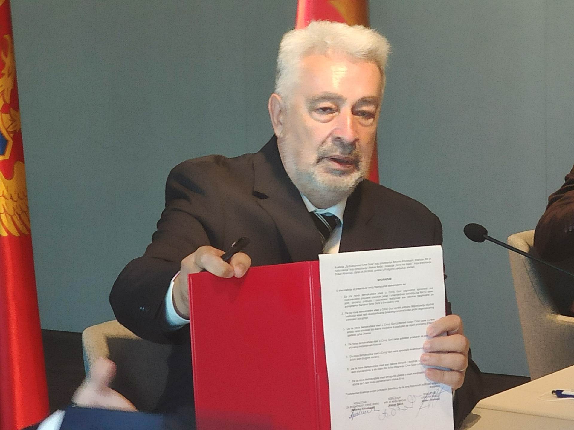  Krivokapić najavio uspostavljanje DOBRIH ODNOSA SA RUSIJOM, UKINUĆE ZAKONU O SLOBODI VJEROISPOVIJESTI 