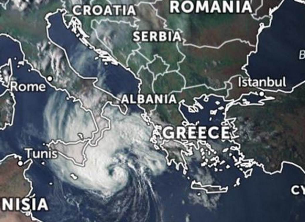  METEOROLOZI NAJAVILI EKSTREMNE VREMENSKE PRILIKE: Iznad Mediterana formirana rijetka pojava, na udaru GRČKA! (FOTO) 