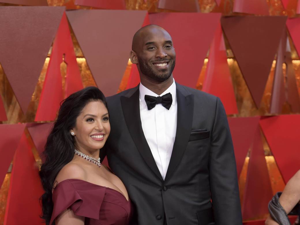  PROCURILE FOTKE KOBIJEVE NESREĆE: Udovica Brajant tuži policiju! (FOTO) 