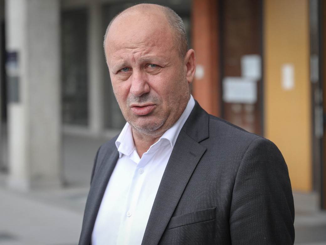  General-Dragisa-Simic-Palata-pravde-dosao-taksijem-nema-kola-Dragisa-Simic-Ljupka-Stevic-raskid 