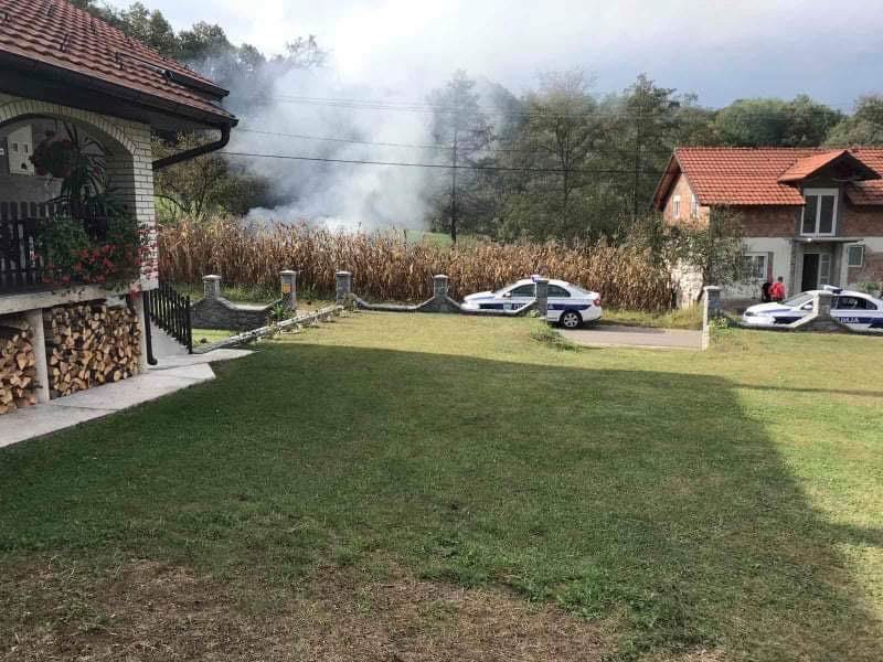  MUŠKARAC U ČIJE DVORIŠTE JE PAO AVION HITNO PREBAČEN U BEOGRAD: Ima unutrašnje krvarenje, u teškom je stanju! 