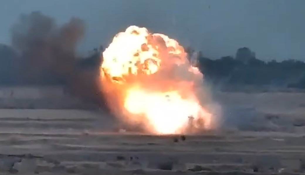  GORI KAVKAZ, MIR NIJE NI BLIZU! Jermenija: Uništen je azerbejdžanski teški raketni lanser TOS-1A! (VIDEO) 