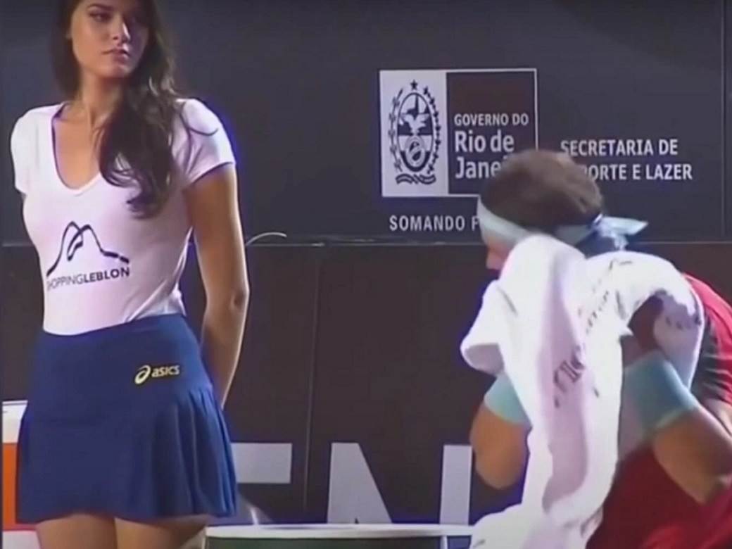  Rafael-Nadal-2014-Rio-Nadal-gleda-u-sakupljacicu-lopti-ko-je-devojka-sa-snimka-VIDEO-FOTO 