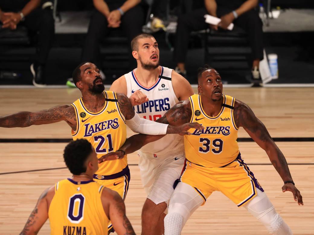  NBA ŠAMPION, A NE MOŽE DA POGODI OKEAN IZ BRODA: Veteran Lejkersa se brukao na treningu pred početak finala! (VIDEO) 