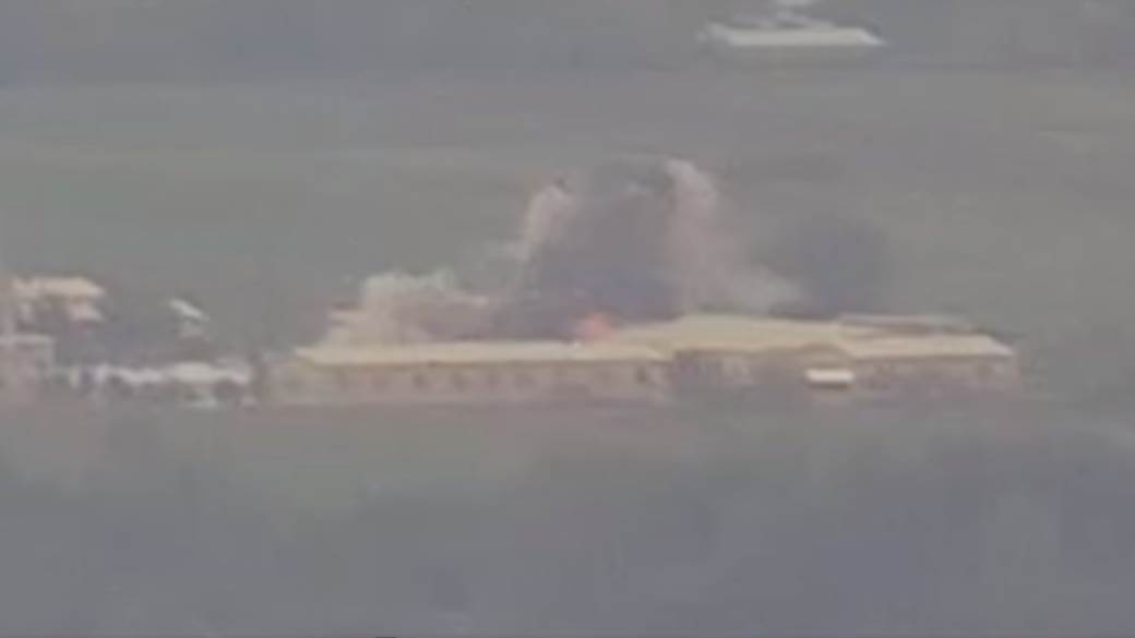  VELIKA OFANZIVA JERMENIJE: Poginulo 200 Azerbejdžanaca! Uništena kasarna i skladišta nafte i maziva! 