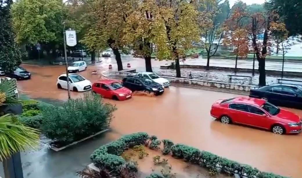  OVO ČEKA I NAS? U Hrvatskoj gradovi pod vodom, kolaps u saobraćaju, POPLAVE ozbiljna pretnja!  
