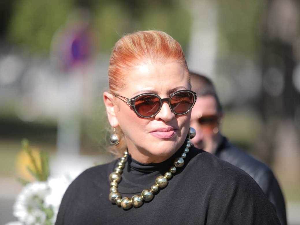  ćana pjevacica bolest operacija 