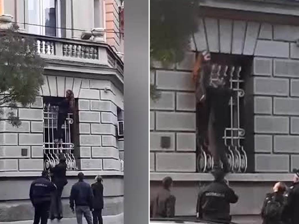  OTKRIVEN RAZLOG DRAME ISPRED SRPSKOG PREDSEDNIŠTVA: Devojka je visila na prozoru, policija je jedva spustila (VIDEO) 