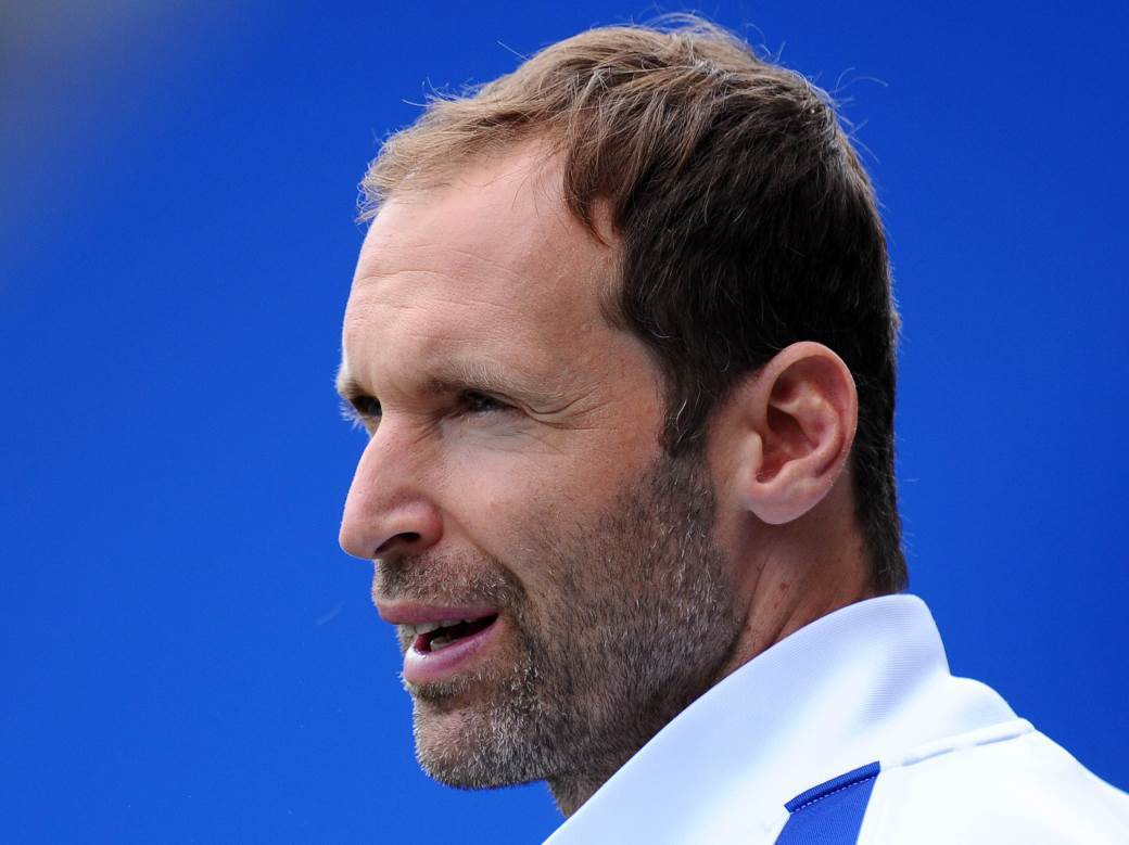  NEVEROVATNA VEST IZ ENGLESKE, ČELSI REGISTROVAO SLAVNOG GOLMANA: Legenda se vraća fudbalu u 39. godini! 