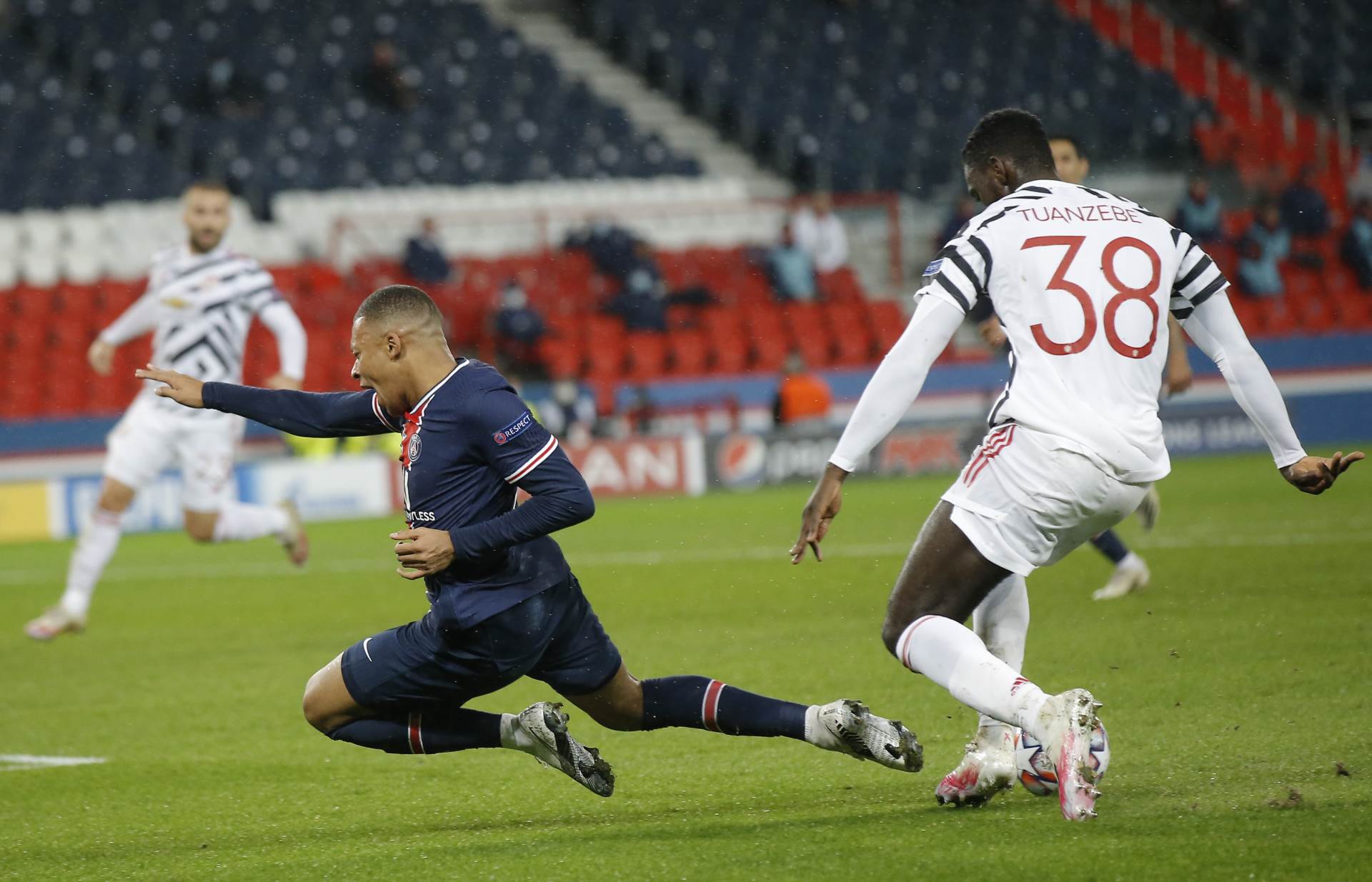  MBAPEOVA "NOĆNA MORA" DRŽI GINISOV REKORD: Igrač Junajteda je svetski šampion, a da to niste znali! 