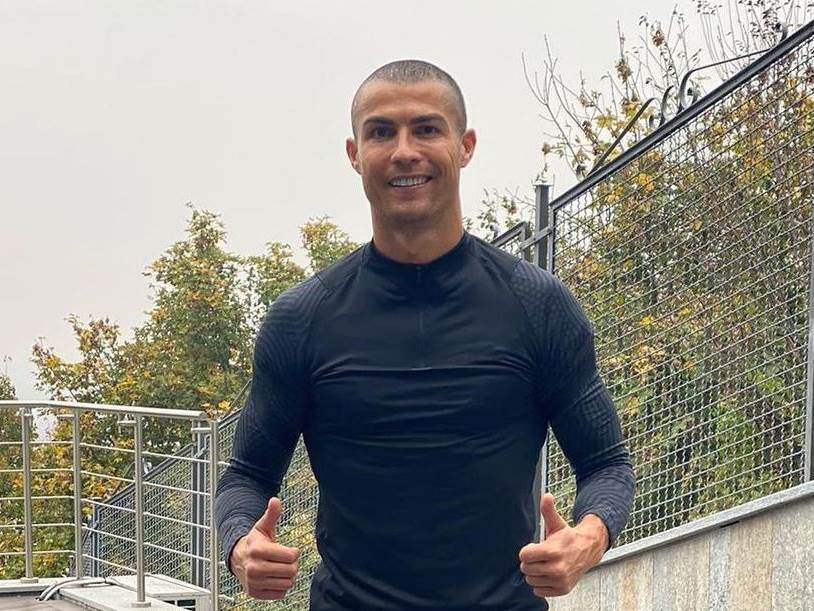  ĆENALDO! Kristijano Ronaldo pokazao kako se oporavlja od virusa, ali i NOVU FRIZURU! (FOTO, VIDEO) 