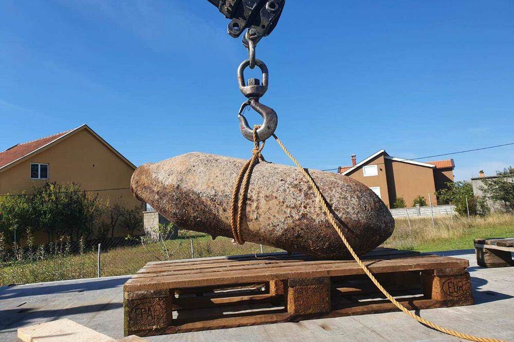  PRONAĐENA BOMBA  iz Drugog svjetskog rata, teška 500 kilograma! 