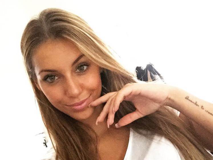  SRPSKA LEPOTICA OSTAVILA POZNATOG ŠVAJCARCA: Bila uz njega i kad su pokrali "orlove", ali sad je kraj! 