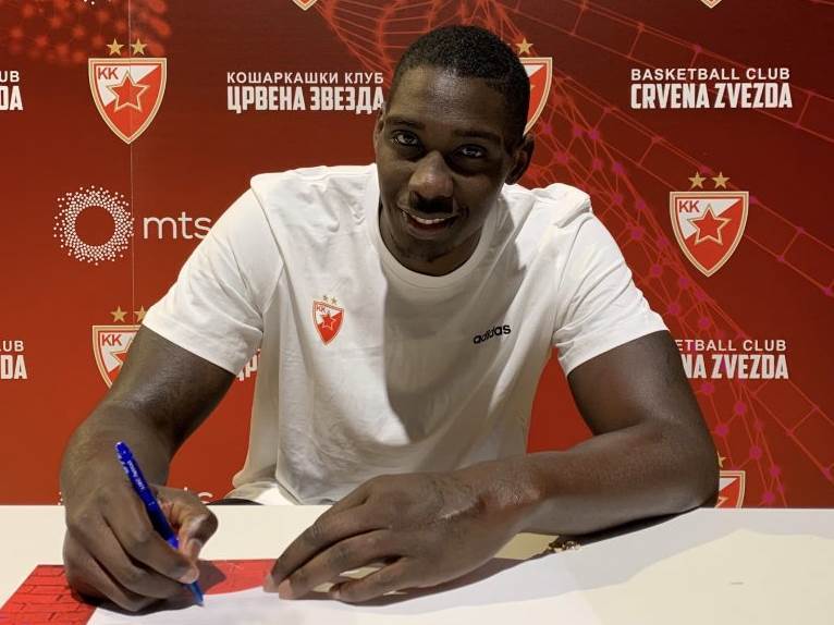  "DONEĆU ZVEZDI ŠTA JOJ NEDOSTAJE": Crveno-beli potpisali zvučno pojačanje 