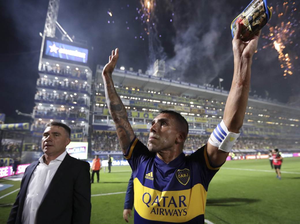  TEVEZ NEĆE DA SE IZVINI JER JE "SAHRANIO" FERGUSONA: Argentinac otkrio pozadinu skandala koji je potresao Mančester! 