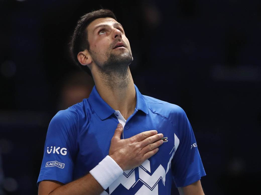  NOVAK MOŽE DA URADI NEŠTO ŠTO NIKO NIJE ZA 50 GODINA: Đoković u Londonu napada i treći rekord Federera! 