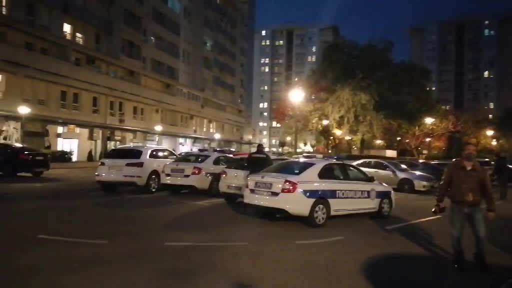 PONOVO PUCNJAVA U BEOGRADU: Rafali iz automobila u pokretu kod Bogoslovije! 