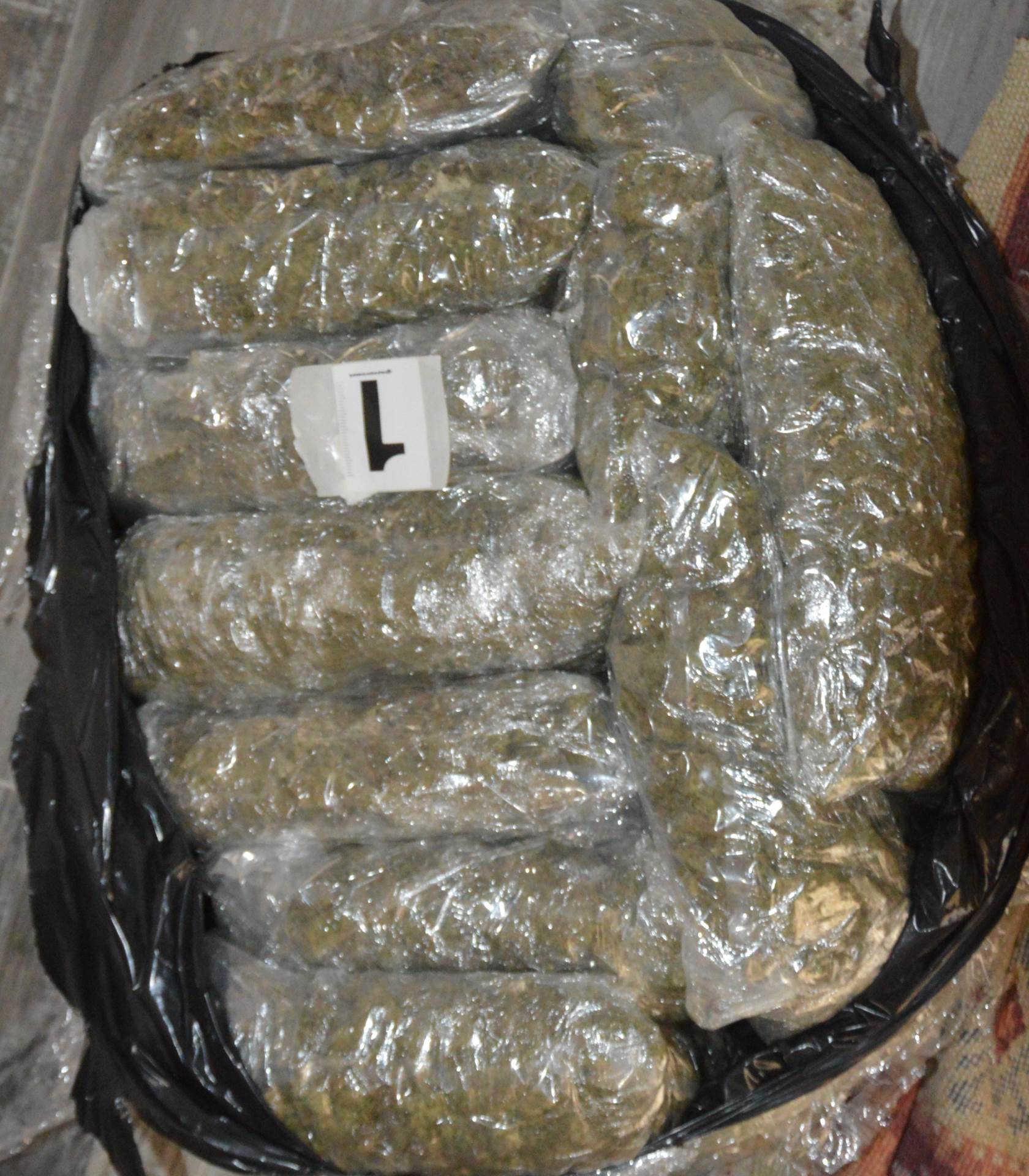  Pronađeno 11 kilograma marihuane u kući: UHAPŠEN DRŽAVLJANIN BiH 