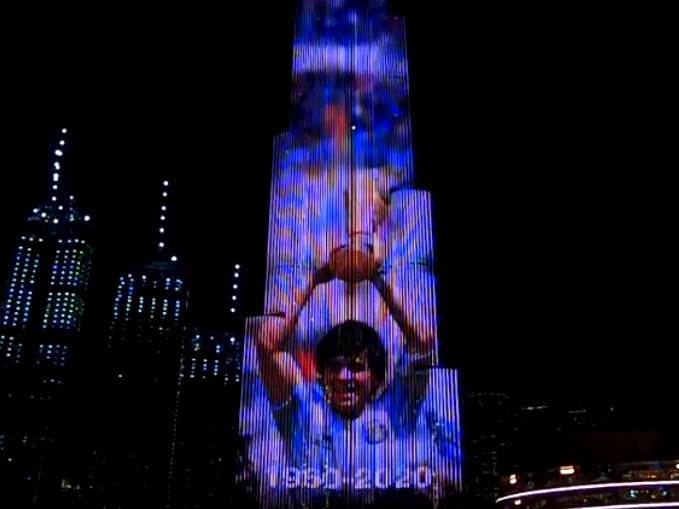  MARADONIN LIK NA NAJVIŠOJ ZGRADI NA SVIJETU: Dubai i Emirati se opraštaju od ikone svjetskog fudbala (VIDEO) 