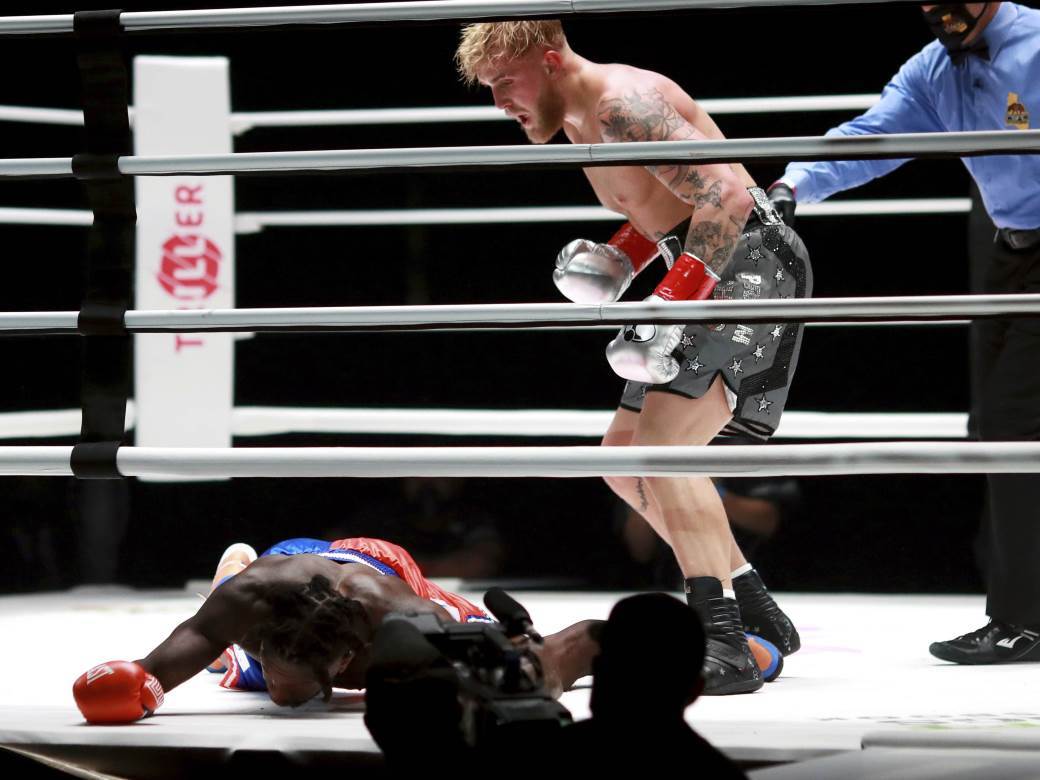  NBA KOŠARKAŠ ŽESTOKO NOKAUTIRAN PRIJE TAJSONOVE BORBE: Zakucavao je sa 175, pa pomislio da može i u  