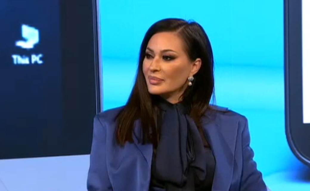  CECA RADILA TEST NA ANTITELA: Nakon preležane korone uradila sve analize, a evo šta je rekla o OTKAZANIM NASTUPIMA! 