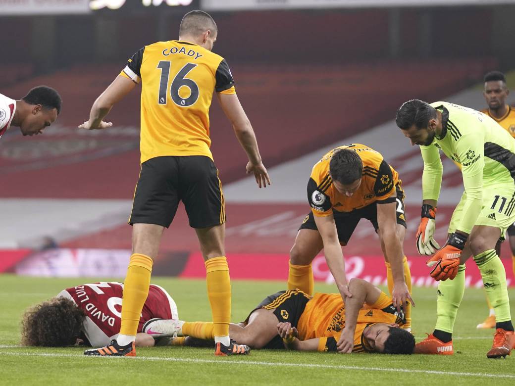  FRAKTURA LOBANJE, POSLEDICA SUDARA SA LUIZOM: Himenez hitno operisan u Londonu! 