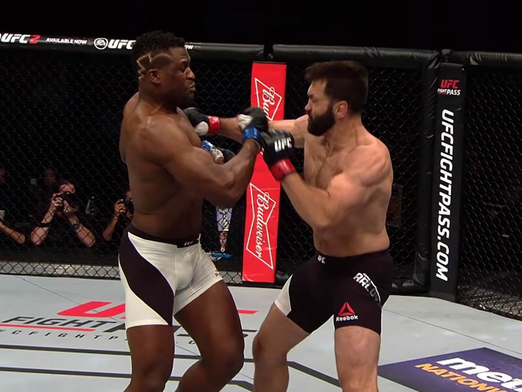  SPAVAO JE U ŠUMU I BIO ČLAN ULIČNIH BANDI: Sada čeka borbu za svetsku titulu, iako je tek u 26. godini počeo da se bori! 